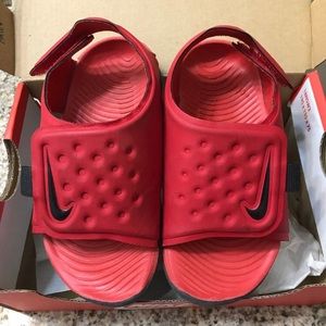 Nike sandals 7c